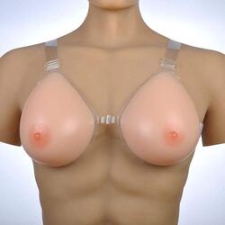 Силиконовая грудь каплевидной формы на лямках